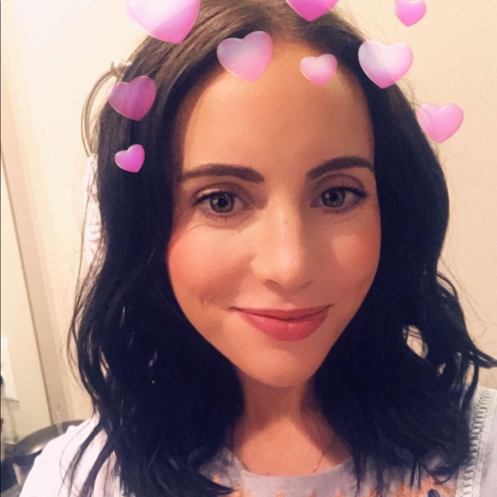 Meet your Posher, Whitney